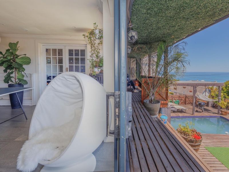 Income Investment property for sale in Camps Bay, Cape Town - Photo 10