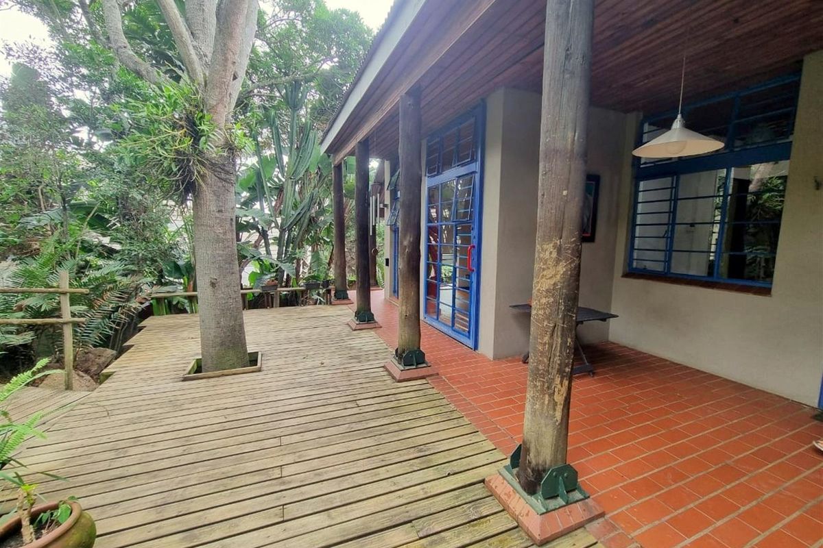 Natural light and rustic charm - Photo 2