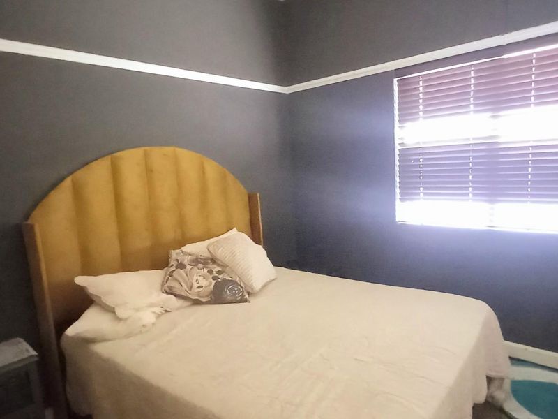 House Under Offer in Maitland Cape Town - Photo 8