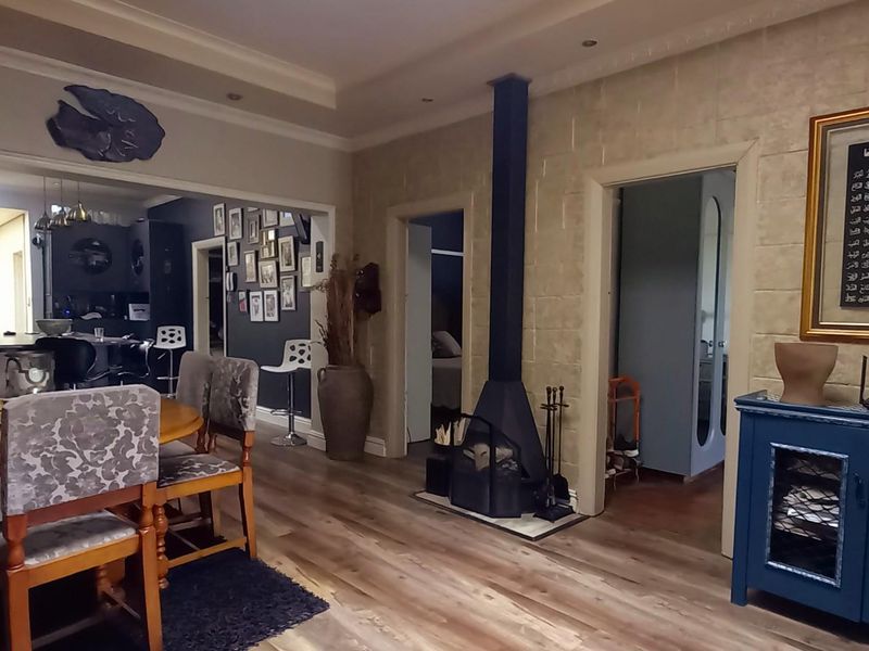 House Under Offer in Maitland Cape Town - Photo 9