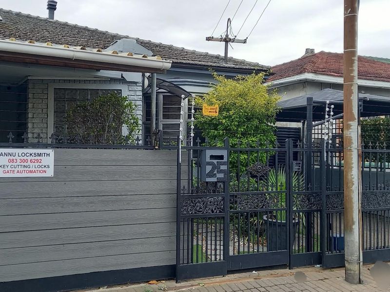 House Under Offer in Maitland Cape Town - Photo 1