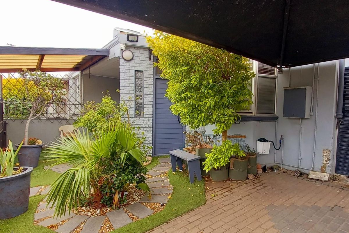 House Under Offer in Maitland Cape Town - Photo 3