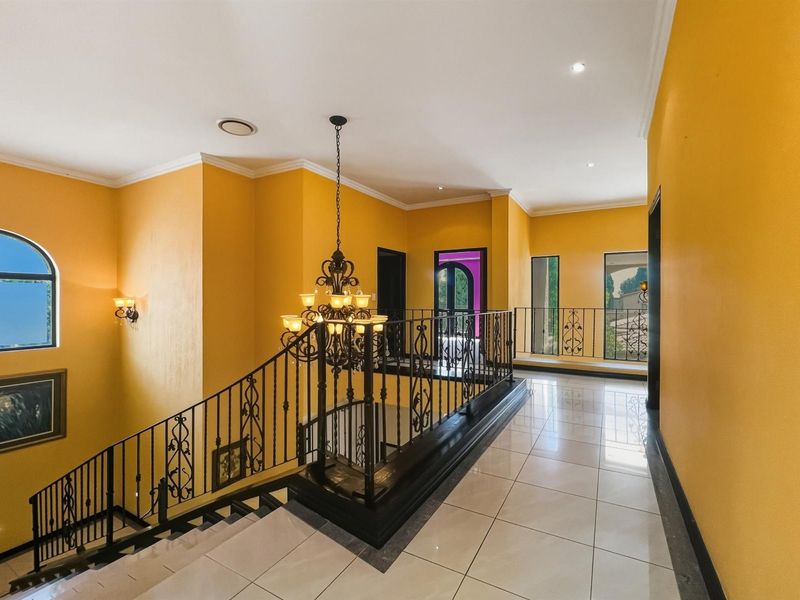 Exceptional 6 Bedroom Luxury Estate Home in Beverley Sandton Estate - Photo 8