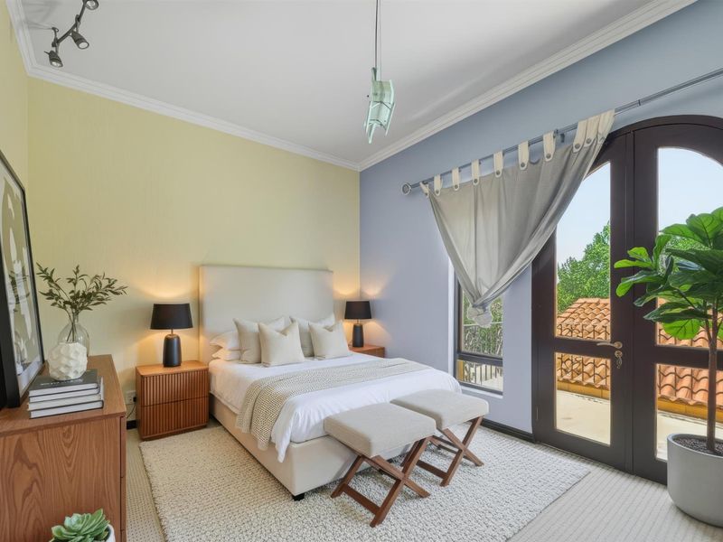 Exceptional 6 Bedroom Luxury Estate Home in Beverley Sandton Estate - Photo 6