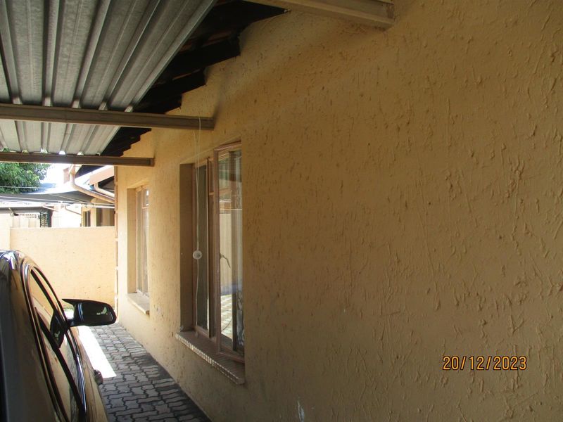 House For Sale in Birchleigh North, Kempton Park - Photo 4