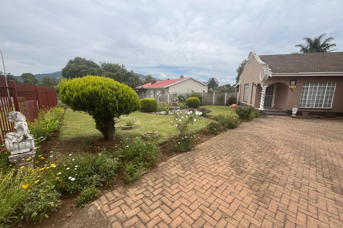 4 bedroom House For Sale in Dundee, KwaZulu Natal - Photo 5