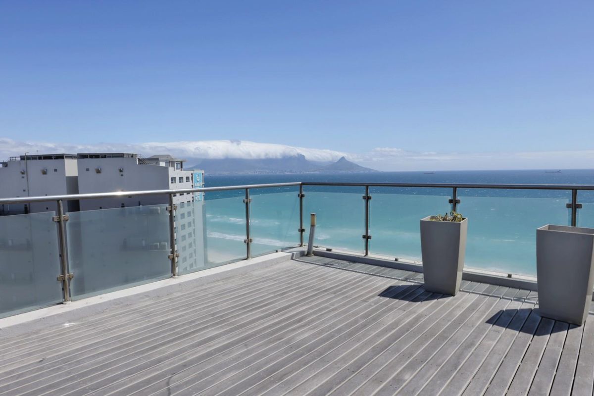 Exclusive Beachfront Penthouse Apartment - Photo 4