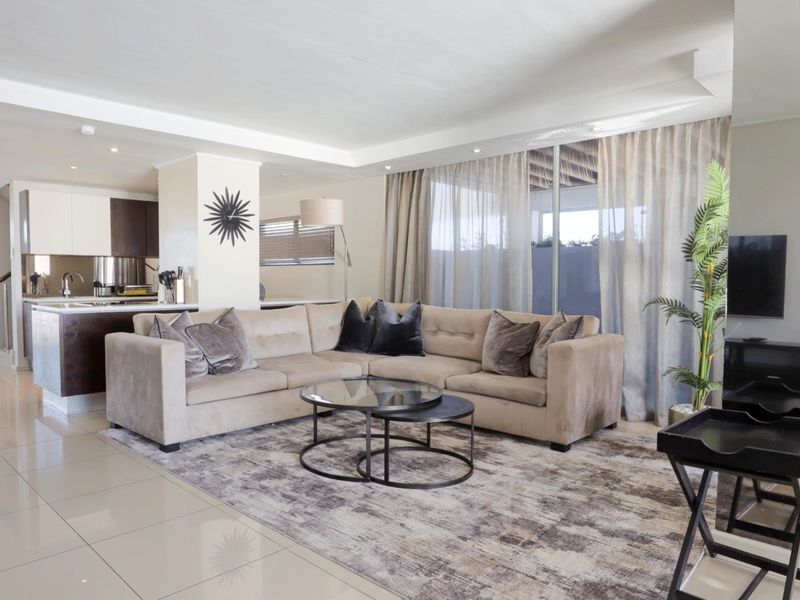 Exclusive Beachfront Penthouse Apartment - Photo 9