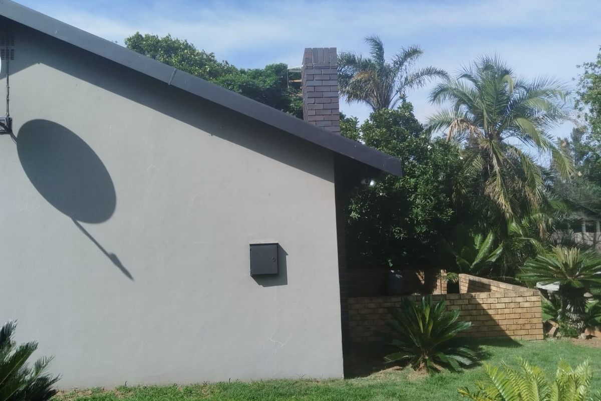 House For Sale in Witbank Ext 8, Witbank - Photo 5