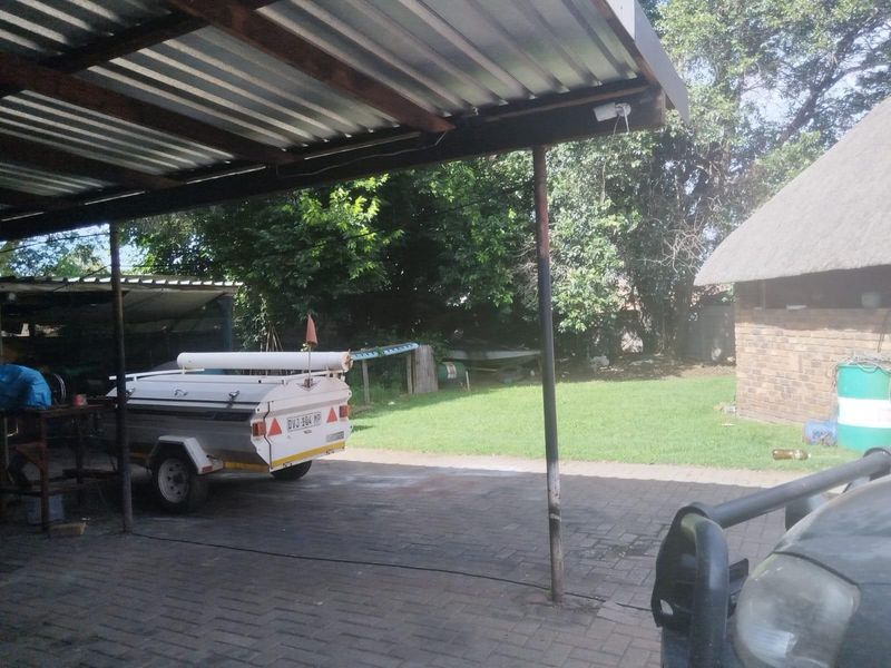 House For Sale in Witbank Ext 8, Witbank - Photo 8