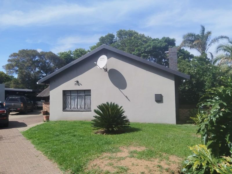 House For Sale in Witbank Ext 8, Witbank - Photo 3