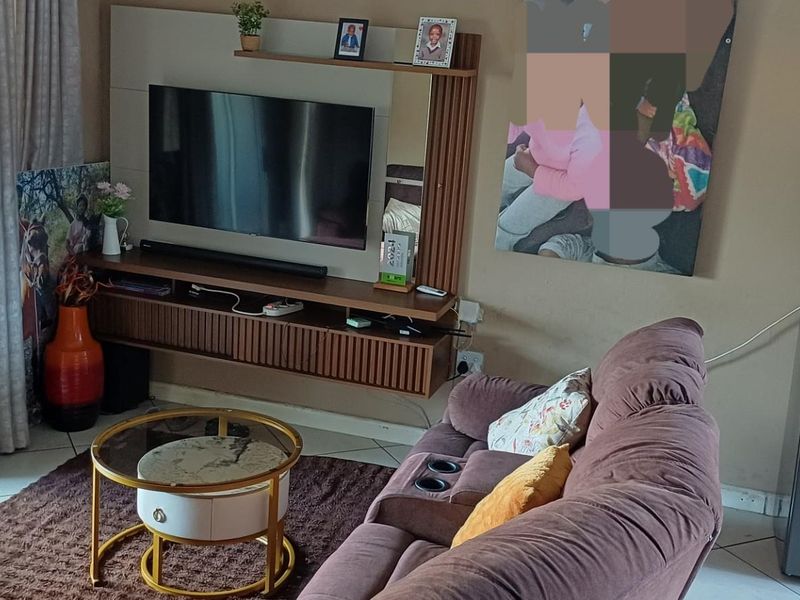 Two-bedroom Apartment For Sale in Kriel - Photo 4