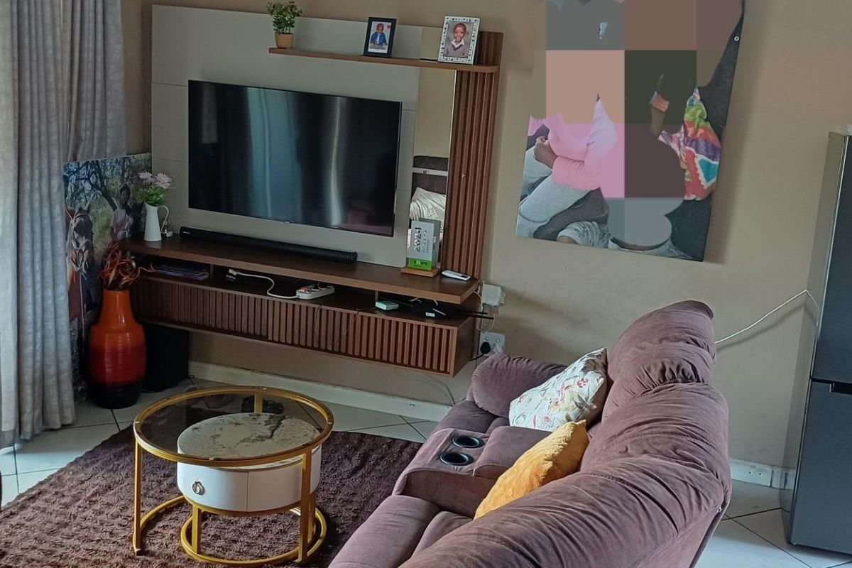 Two-bedroom Apartment For Sale in Kriel - Photo 4