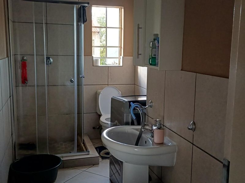 Two-bedroom Apartment For Sale in Kriel - Photo 5