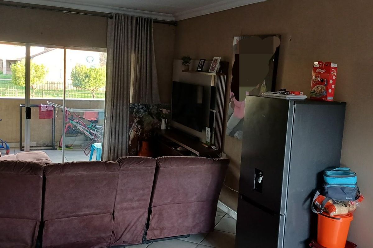 Two-bedroom Apartment For Sale in Kriel - Photo 3