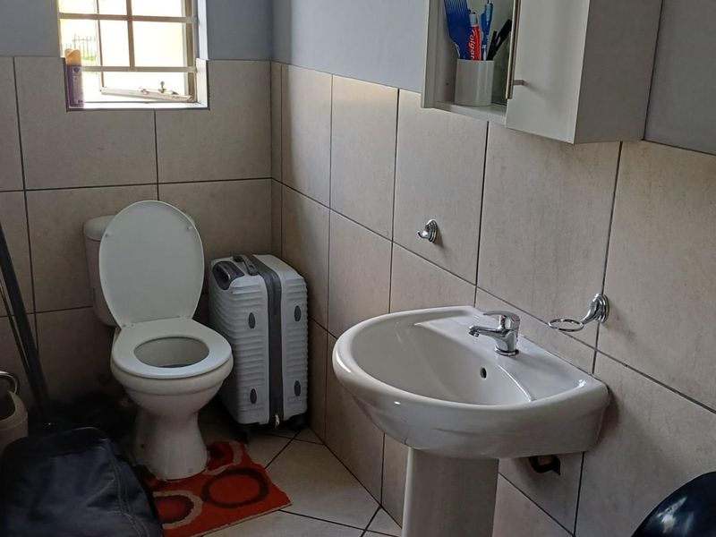 Two-bedroom Apartment For Sale in Kriel - Photo 10