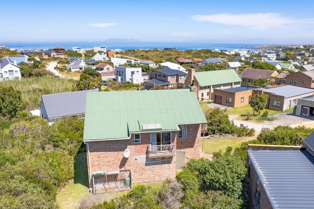 House For Sale in Pringle Bay - Photo 2