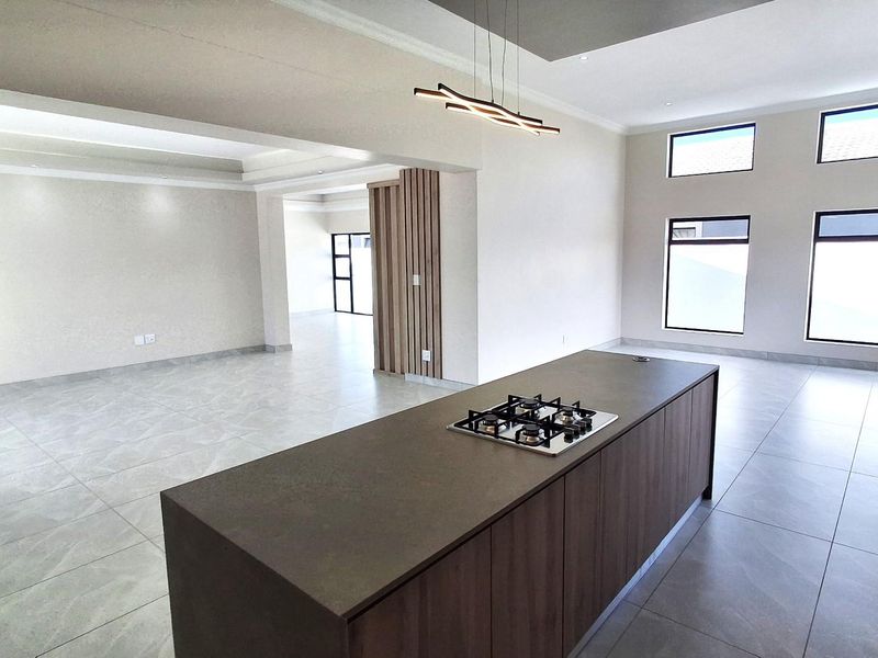 House For Sale in Fountains Estate, Jeffreys Bay - Photo 8