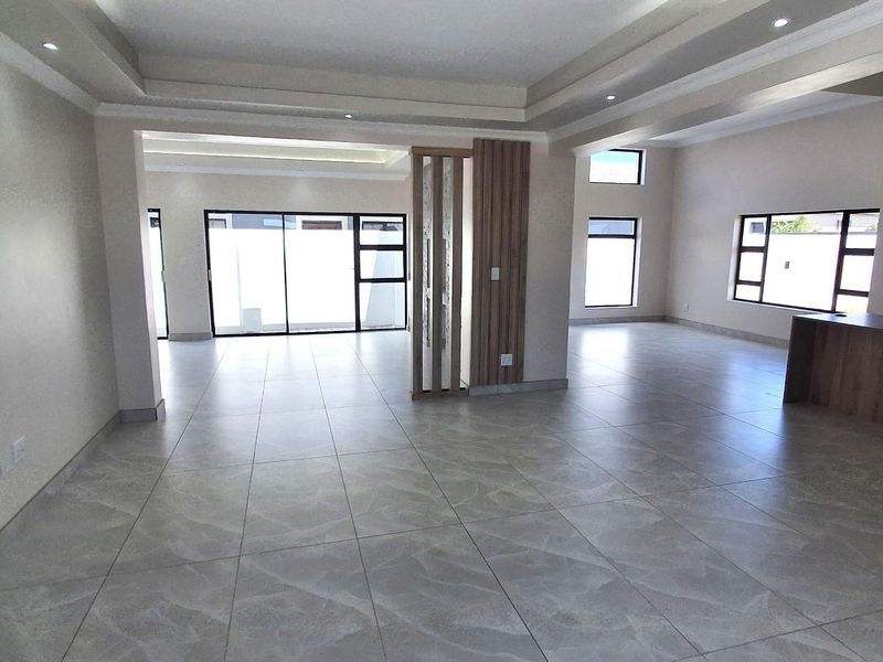 House For Sale in Fountains Estate, Jeffreys Bay - Photo 3