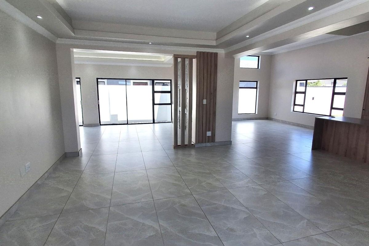 House For Sale in Fountains Estate, Jeffreys Bay - Photo 3