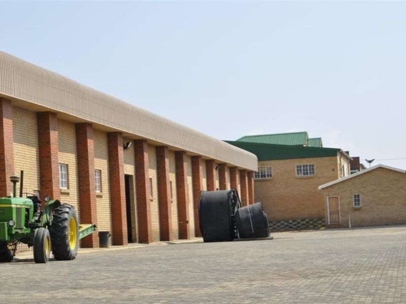 Industrial Property For Sale in Marelden, Witbank - Photo 2