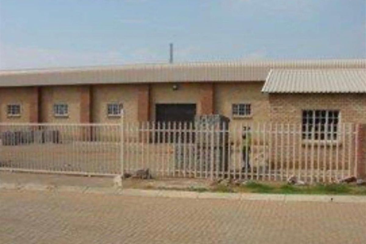 Industrial Property For Sale in Marelden, Witbank - Photo 4