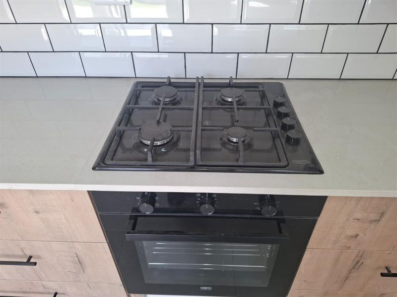 House To Rent in Blue Mountain Village George Western Cape - Photo 9