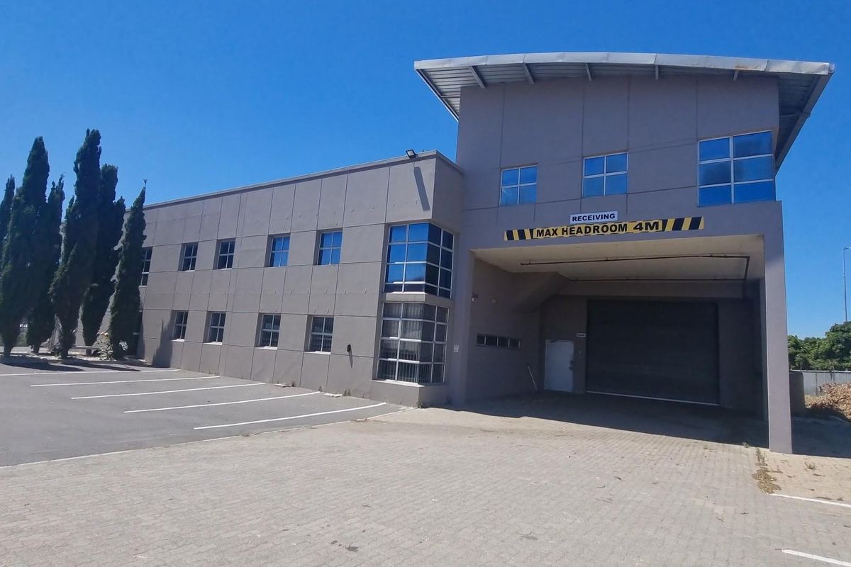 3100sqm Warehouse To Rent in Montague Gardens, Milnerton - Photo 2