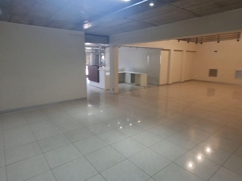 3100sqm Warehouse To Rent in Montague Gardens, Milnerton - Photo 8