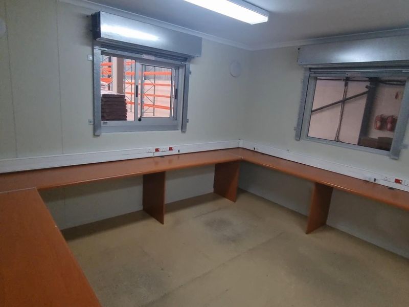 3100sqm Warehouse To Rent in Montague Gardens, Milnerton - Photo 7