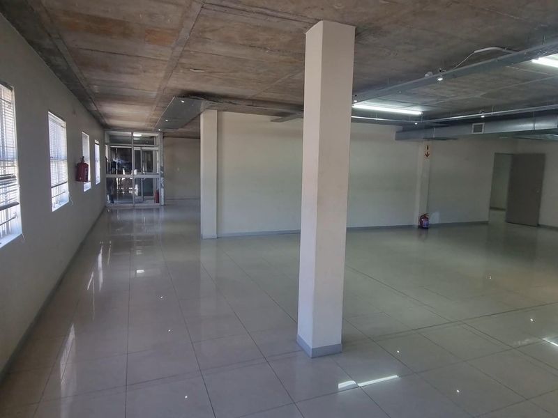 3100sqm Warehouse To Rent in Montague Gardens, Milnerton - Photo 6