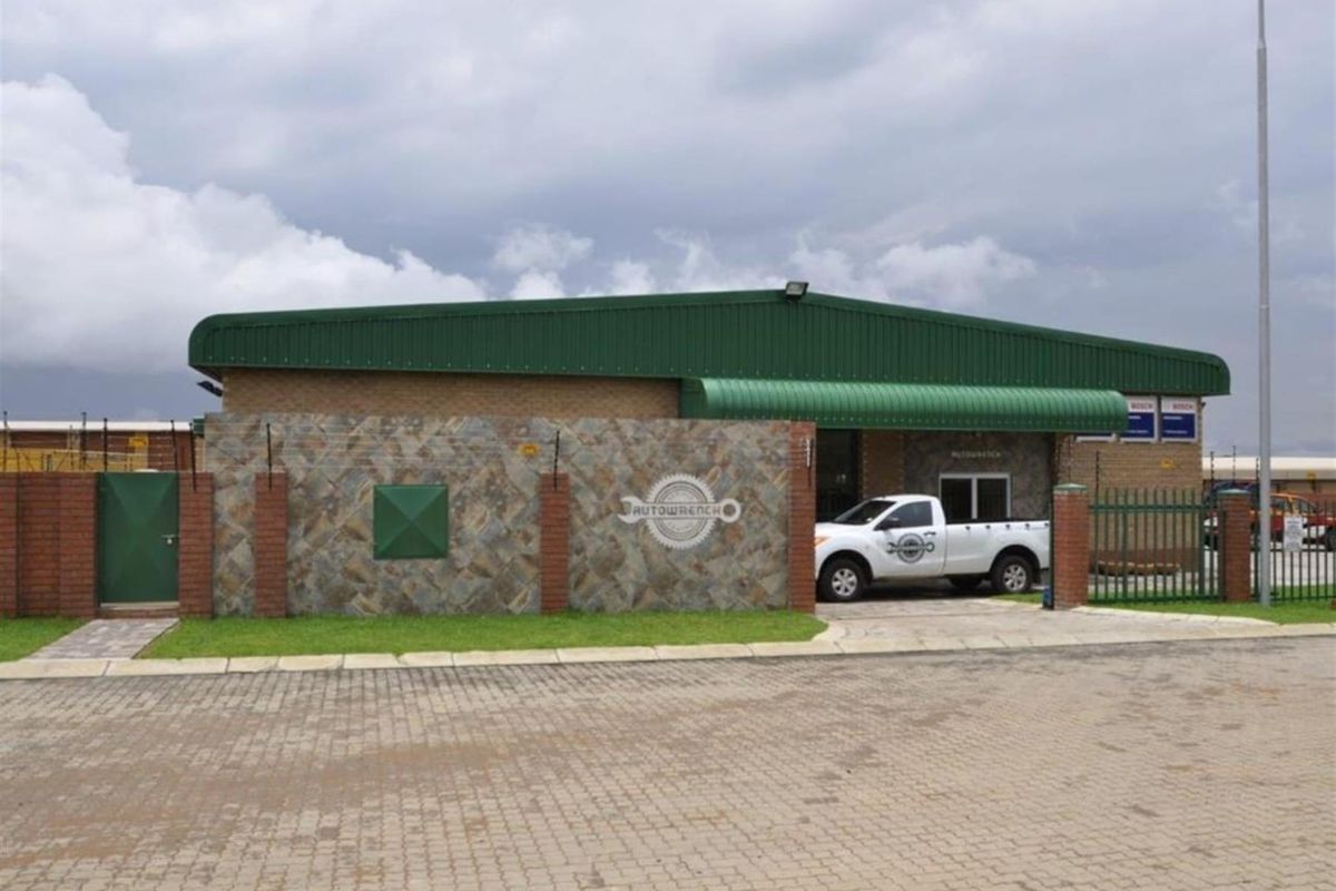 Industrial Property For Sale in Marelden, Witbank - Photo 2