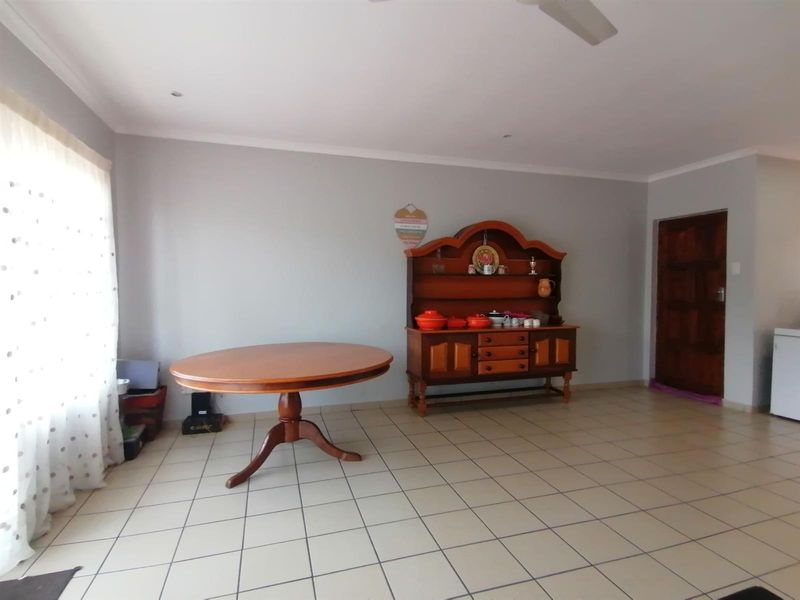 Margate. Townhouse in secure eco estate - Photo 7