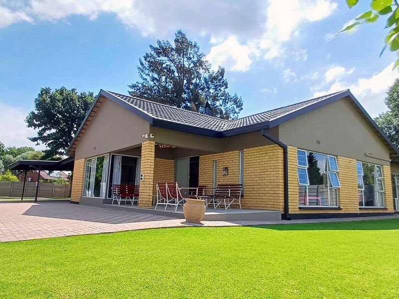 One of Jan Cilliers Finest Homes - Photo 2