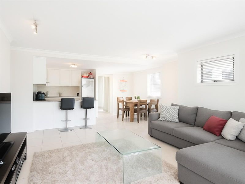 2 Bedroom En Suite Luxury Apartment | Elevated Living with Uninterrupted Table Mountain View - Photo 9