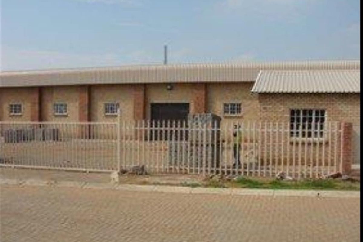 Industrial Property For Sale in Marelden, Witbank - Photo 2