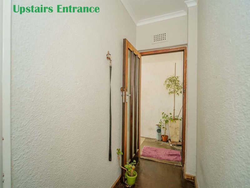 Genuine Dual-Living double story with ample parking in Muizenberg - Photo 3