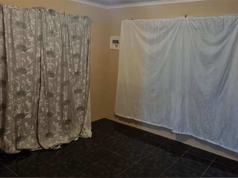 House For Sale in Protea Glen, Soweto - Photo 7