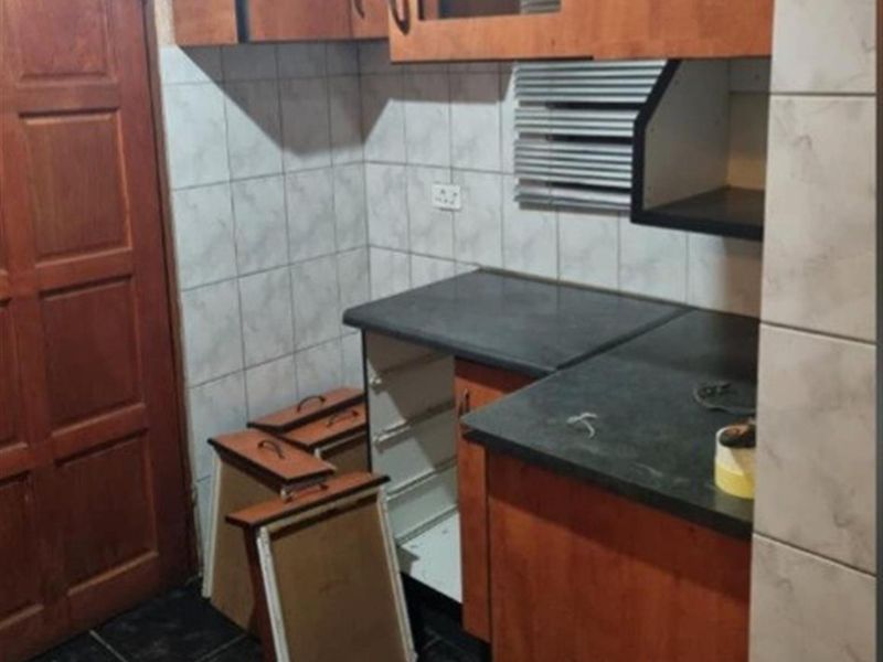 House For Sale in Protea Glen, Soweto - Photo 3