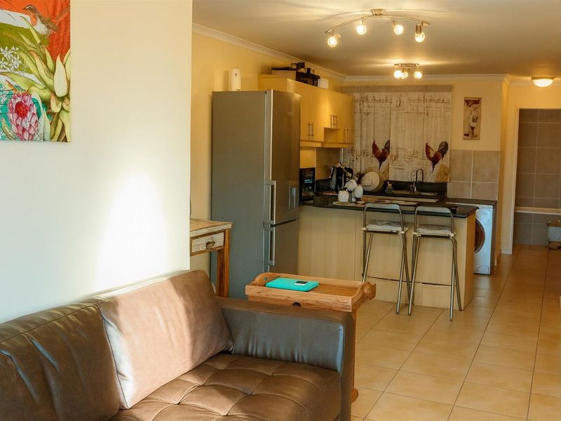 SOLD - MODERN URBAN LIVING IN DURHAM SQUARE - BEST PRICED 2-BEDROOM IN SALT RIVER! - Photo 7