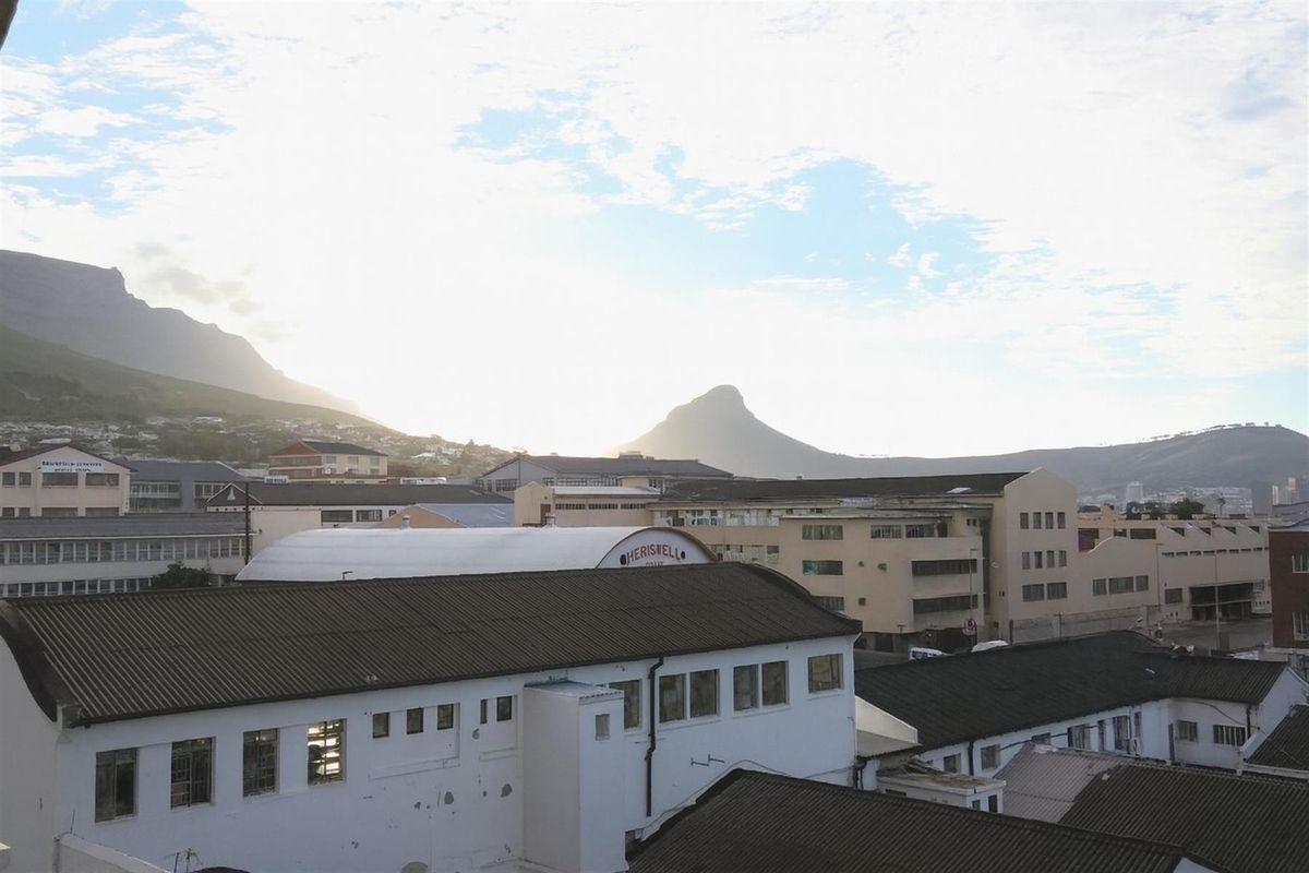 SOLD - MODERN URBAN LIVING IN DURHAM SQUARE - BEST PRICED 2-BEDROOM IN SALT RIVER! - Photo 3