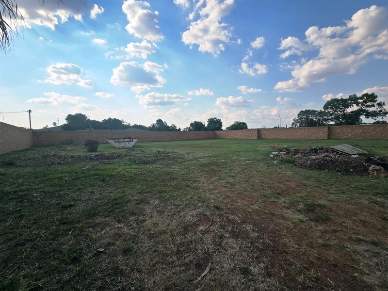 Prime Development Opportunity - Large Fully Walled Stand with Endless Potential - Photo 6