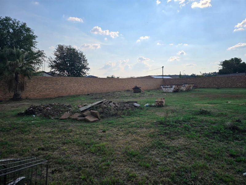 Prime Development Opportunity - Large Fully Walled Stand with Endless Potential - Photo 4