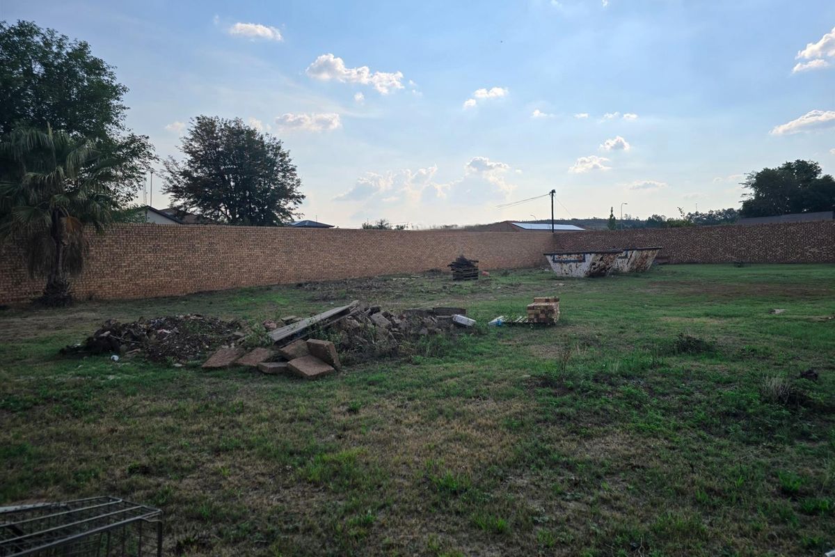 Prime Development Opportunity - Large Fully Walled Stand with Endless Potential - Photo 4