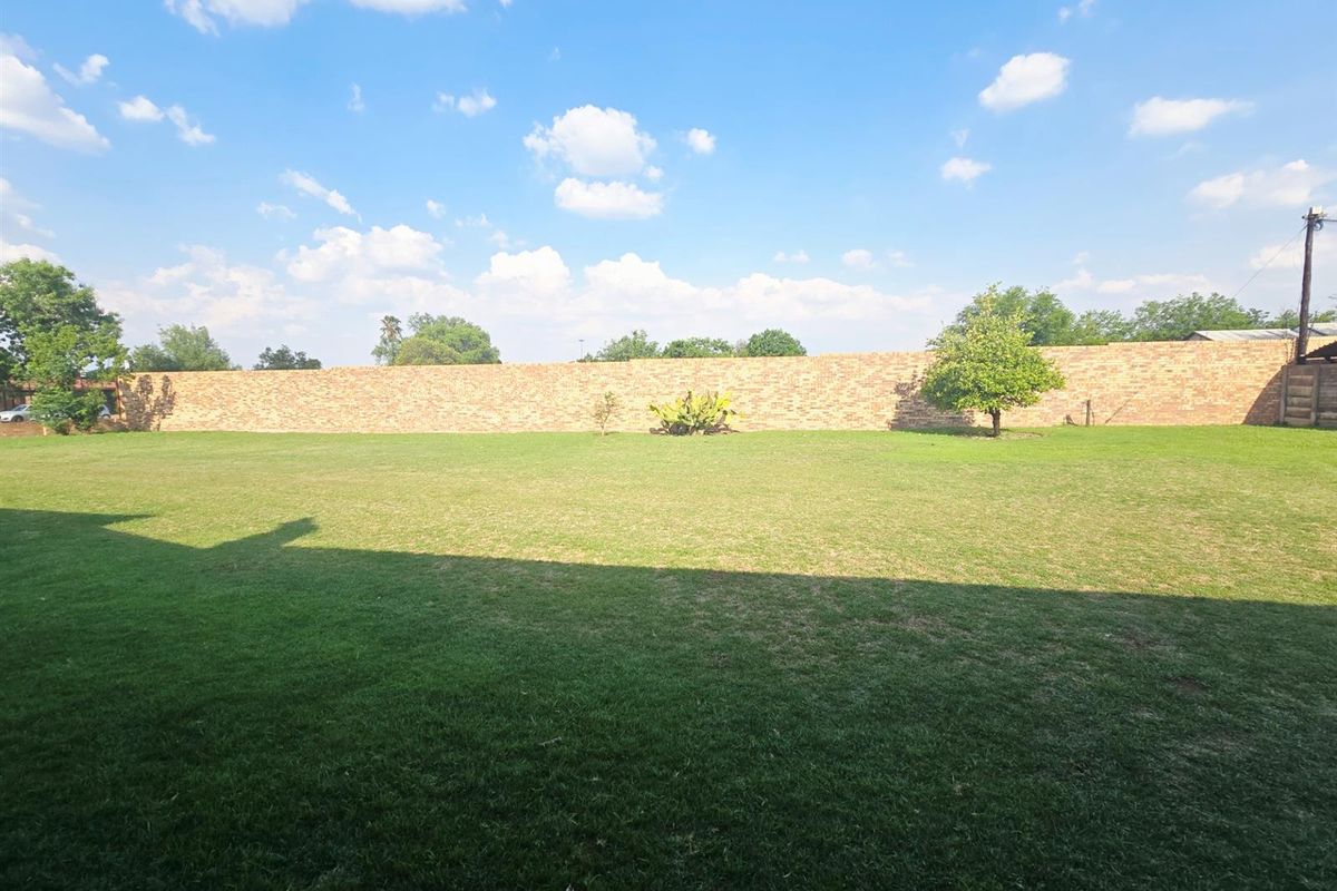 Prime Opportunity: Renovate, Redevelop or Reimagine - One Property, Endless Potential - Photo 3