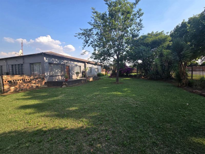 Prime Opportunity: Renovate, Redevelop or Reimagine - One Property, Endless Potential - Photo 1