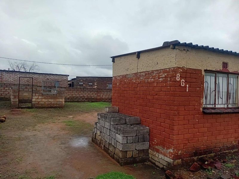 House For Sale in Langaville, Brakpan - Photo 6