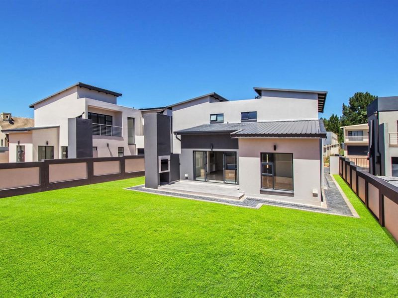 luxurious completed standalone for sale in Roodepark Eco Estate Kameeldrift East Pretoria Gauteng - Photo 1