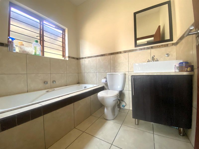 Modern Ground Floor Apartment in Blue Stream Lifestyle Estate - Photo 4