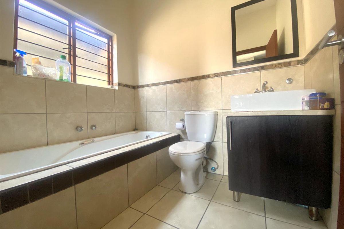 Modern Ground Floor Apartment in Blue Stream Lifestyle Estate - Photo 4